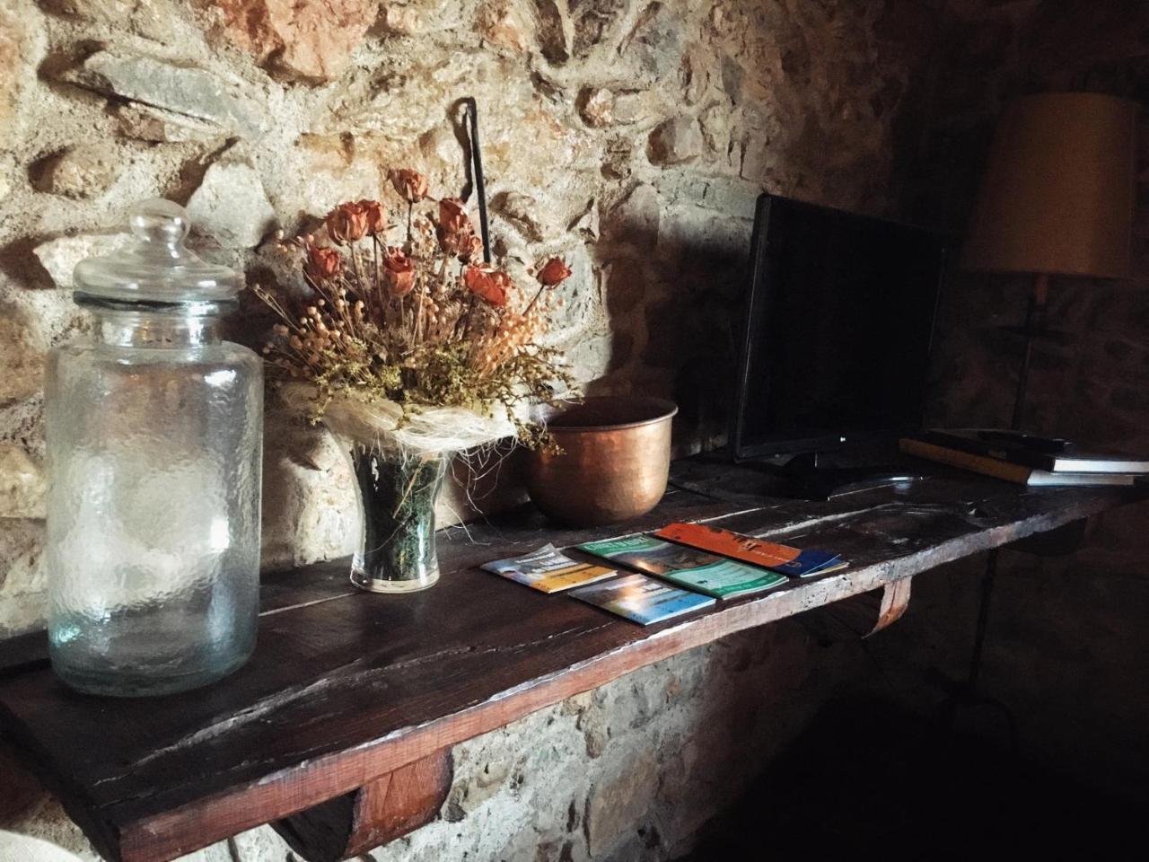 Masia Can Pou Canet de Adri Esterno foto